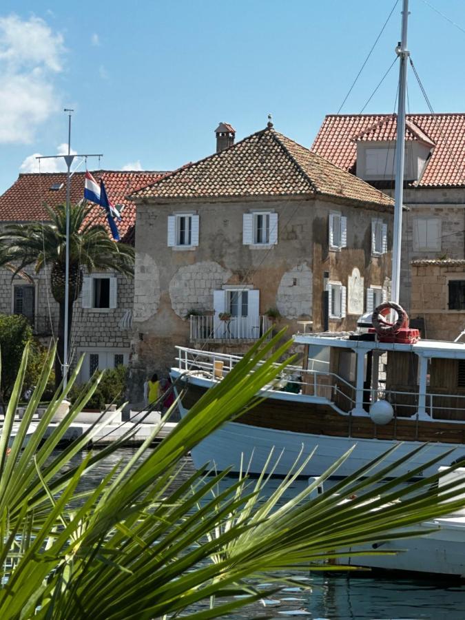 Castel Nonna Franka Leilighet Sutivan Eksteriør bilde